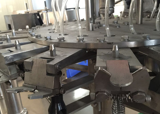 máquina de engarrafamento líquida automática da máquina de engarrafamento do suco 28000BPH fornecedor