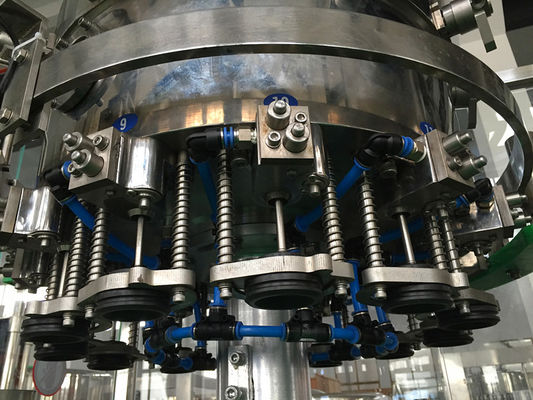 Máquina de enchimento de enchimento Isobaric da água/suco com cabeça 18 de enchimento fornecedor