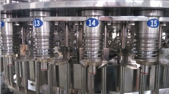 Engarrafamento do animal de estimação e máquina tampando fornecedor