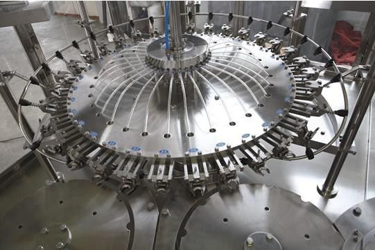 Máquina tampando de enchimento de enxaguadela automática, 3 em 1 máquina de enchimento fornecedor